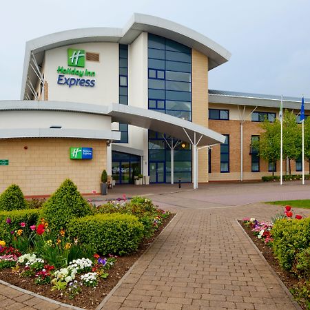 Holiday Inn Express Northampton - South By Ihg מראה חיצוני תמונה