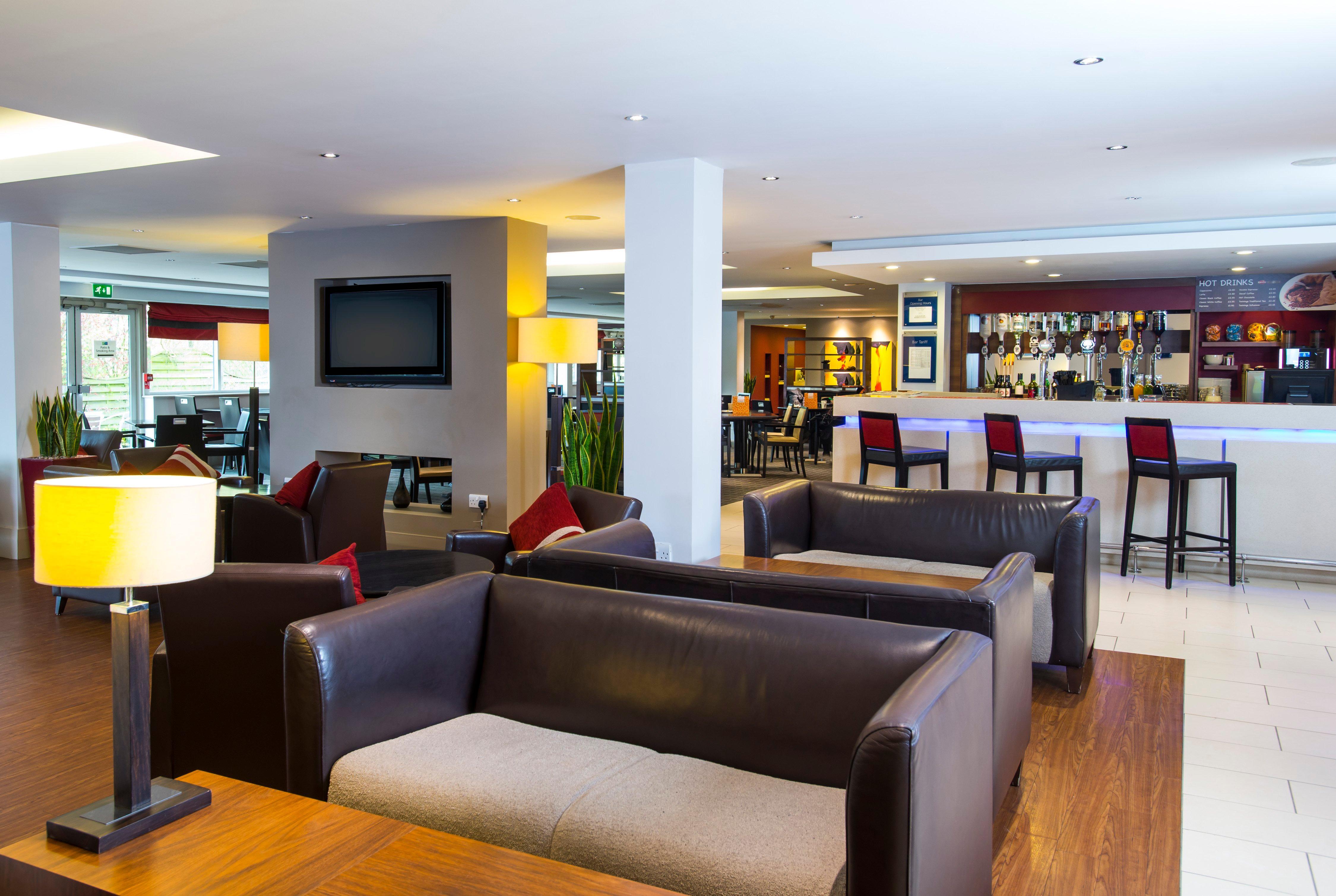 Holiday Inn Express Northampton - South By Ihg מראה חיצוני תמונה