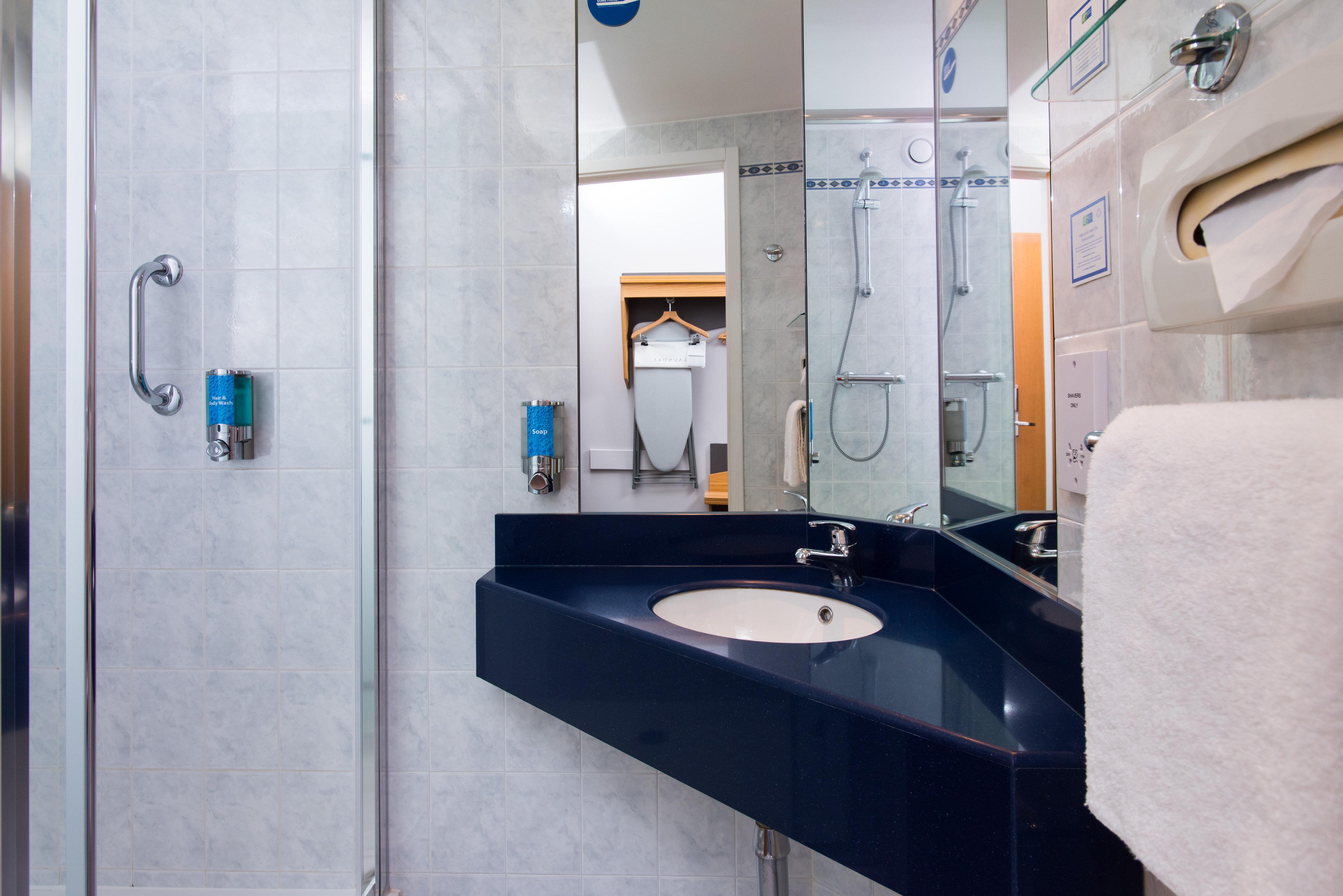 Holiday Inn Express Northampton - South By Ihg מראה חיצוני תמונה