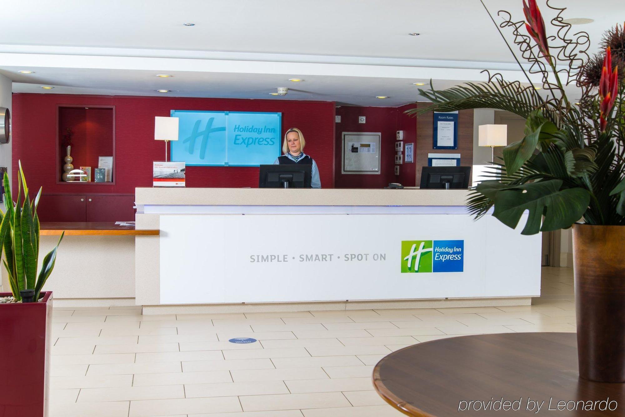Holiday Inn Express Northampton - South By Ihg מראה חיצוני תמונה